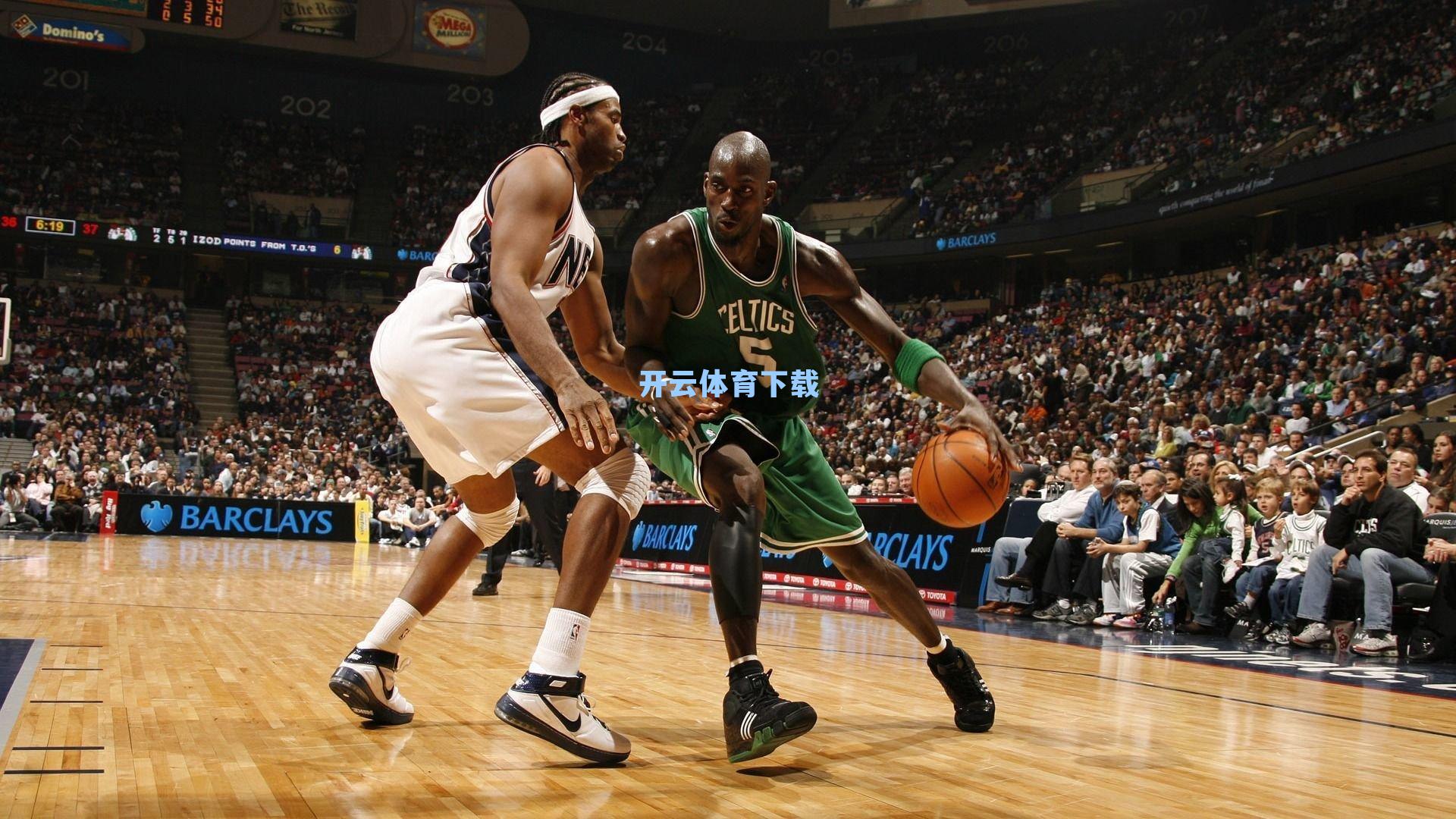 霍姆格伦华丽舞步惊艳全场！连续胯下戏耍马威，转身抛投诠释新时代内线美学